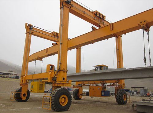 Straddle Carrier Crane